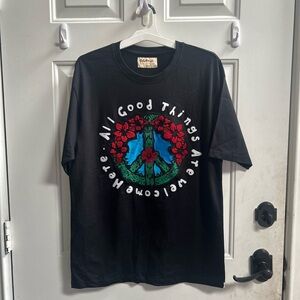 Agtawh Black Graphic Peace Sign Floral Crewneck Tee Sz M